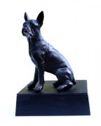 Urn hout steen boxer